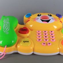 ВЕГА ТОЙС Бебешко играчка- музикално Телефонче Коте Лъки с български език  код 9317