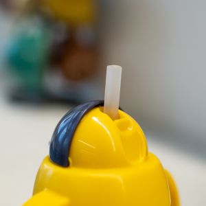  TOMMEE TIPPEE Тренировъчна неразливаща се чаша с мек н-k и дръжки SuperStar Trainer Sippee Cup 300 мл, 6м+, жълта 0223